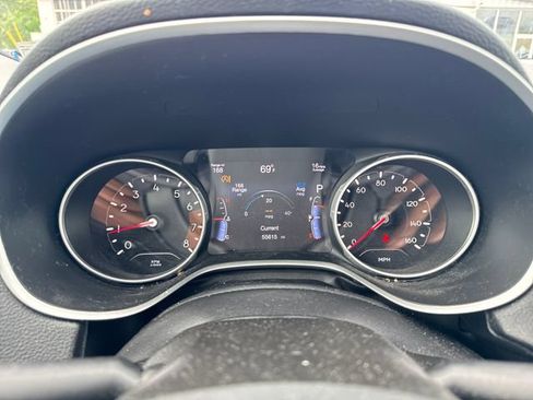 Used 2019 Jeep Compass Latitude AWD/4WD image 16