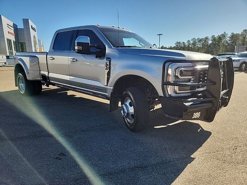 Used 2024 Ford F350 Platinum image 4