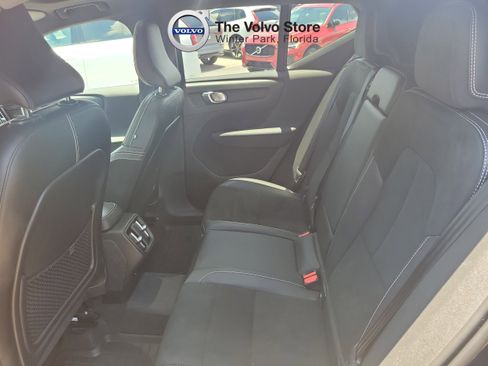 Used 2021 Volvo XC40 T5 R-Design w/ Advanced Package AWD/4WD image 13