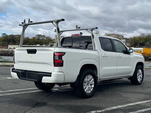 Used 2022 Nissan Frontier SV image 6