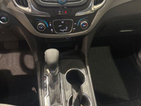 Used 2023 Chevrolet Equinox LS w/ LS Convenience Package image 38