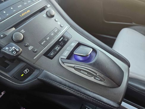 Used 2010 Lexus HS 250h image 31