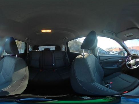 Used 2025 Nissan Rogue SV image 44