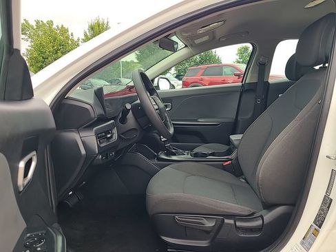 Used 2025 Kia K4 FWD image 12