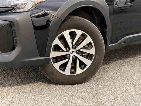 Used 2025 Subaru Outback Premium image 26