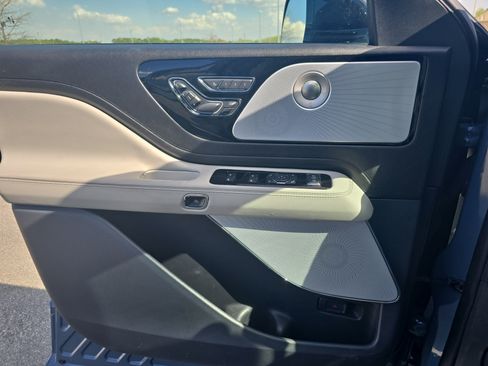 Certified 2025 Lincoln Aviator Reserve w/ Equipment Group 201A image 26