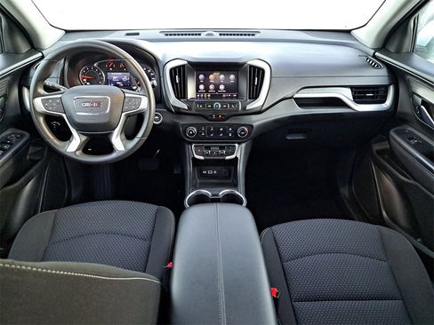 Used 2022 GMC Terrain SLE image 9