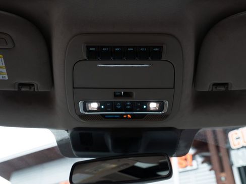 Used 2025 Ford F450 Platinum w/ Platinum Plus Package image 17