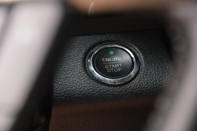 Used 2021 Ford F250 Lariat w/ Lariat Ultimate Package AWD/4WD image 16