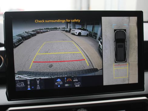 Used 2025 Toyota 4Runner Limited image 4