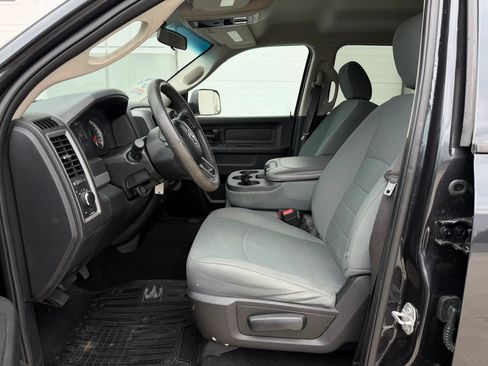 Used 2018 RAM 2500 Tradesman w/ Chrome Appearance Group AWD/4WD image 9