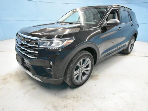 New 2026 Ford Explorer Active w/ Active Comfort Package image 30