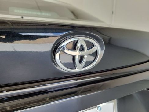 Used 2022 Toyota Corolla LE FWD image 10