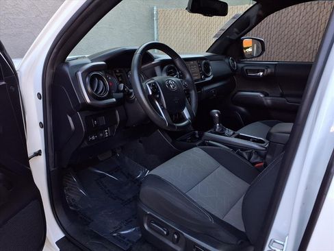 Certified 2023 Toyota Tacoma TRD Off-Road image 16