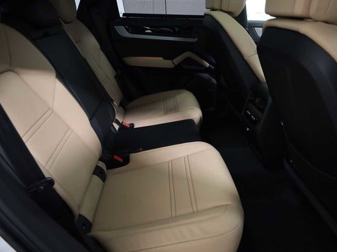 New 2026 Porsche Cayenne Coupe AWD/4WD image 37
