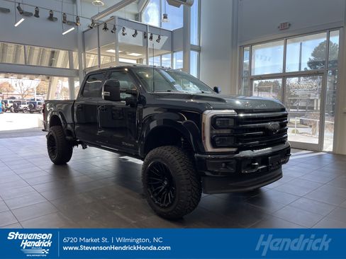 Used 2026 Ford F250 Platinum AWD/4WD image 1