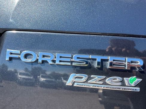 Used 2015 Subaru Forester 2.5i Touring w/ Eyesight & Navigation System image 27