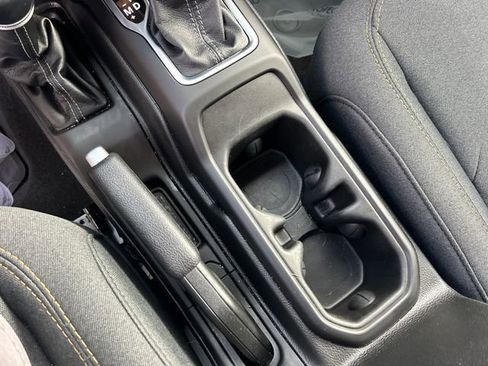 Used 2025 Jeep Wrangler Sport image 20