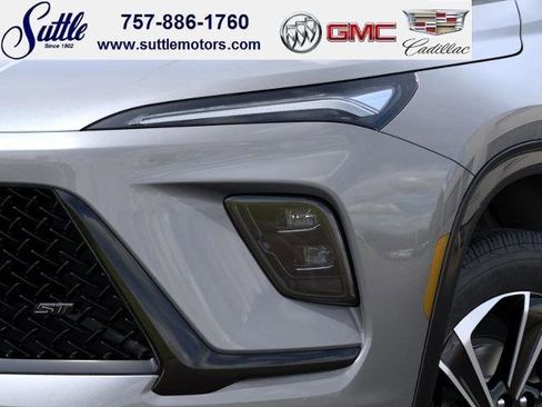 New 2026 Buick Enclave Sport Touring w/ Power Package FWD image 10