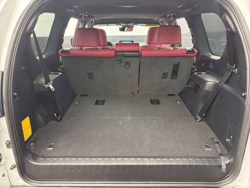 Used 2023 Lexus GX 460 Premium w/ Premium Package image 41