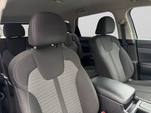 Used 2021 Kia Sorento LX FWD image 36