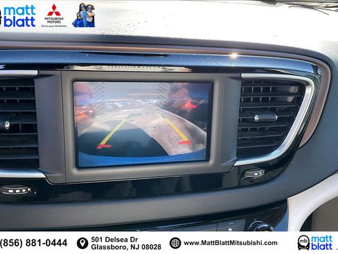 Used 2023 Chrysler Voyager LX image 23