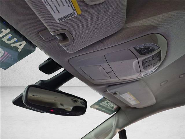 Used 2022 Chrysler Pacifica Touring-L w/ Uconnect Theater Family Group FWD image 22
