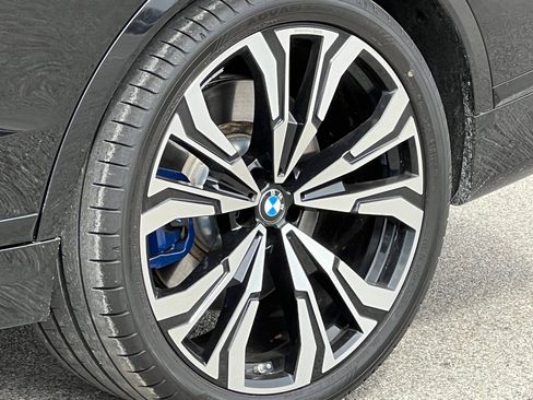 Used 2023 BMW X7 M60i image 15
