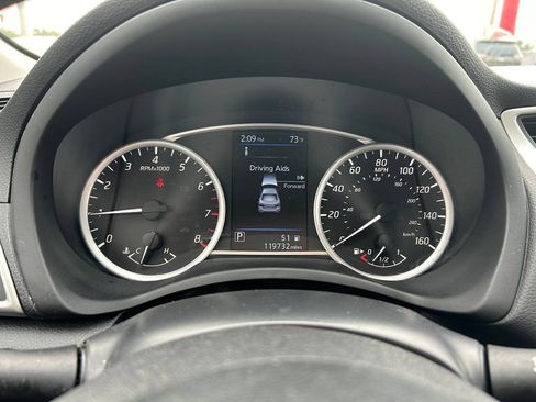 Used 2019 Nissan Sentra SV FWD image 5