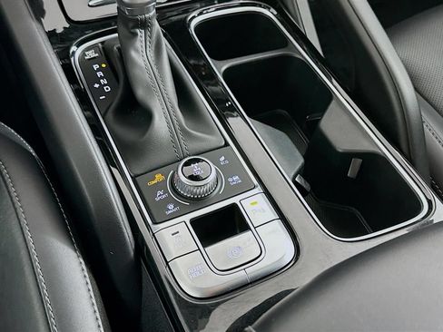 Used 2025 Kia Telluride S AWD/4WD image 17