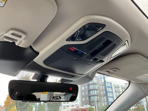 Used 2025 Subaru Outback Limited image 16