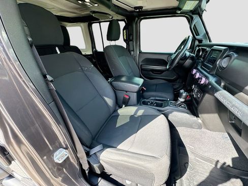 Used 2021 Jeep Wrangler Unlimited Sport image 25