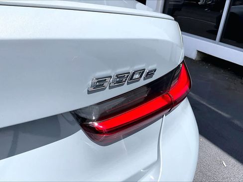 Used 2023 BMW 330e w/ M Sport Package RWD image 9