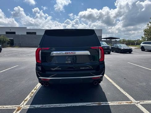 Used 2021 GMC Yukon XL Denali w/ Denali Premium Package AWD/4WD image 4