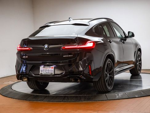 Used 2025 BMW X4 xDrive30i w/ Premium Package image 7