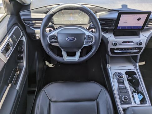 Certified 2021 Ford Explorer XLT w/ Equipment Group 202A image 13