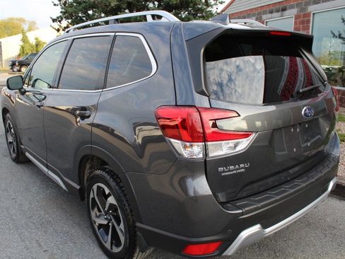 Used 2023 Subaru Forester Touring AWD/4WD image 9
