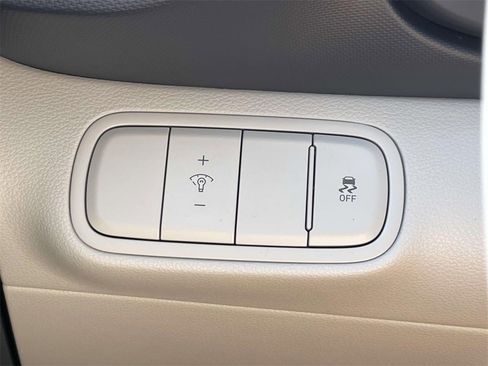 New 2026 Hyundai Venue SEL image 17