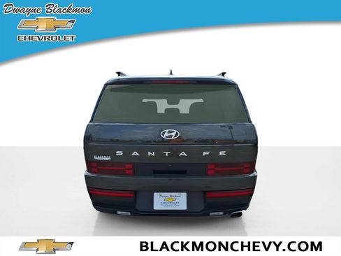 Used 2025 Hyundai Santa Fe SEL FWD image 4