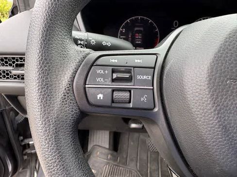 Used 2023 Honda HR-V LX image 12