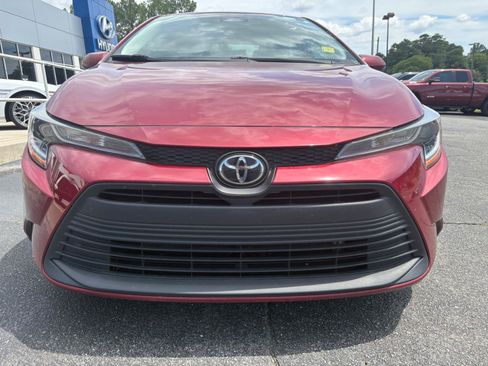 Used 2023 Toyota Corolla LE w/ LE Convenience Package FWD image 6