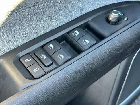 Used 2022 Jeep Compass Latitude w/ Convenience Group FWD image 13