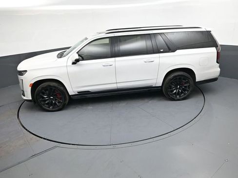 Used 2023 Cadillac Escalade ESV Sport Platinum w/ LPO, ONYX Package image 21