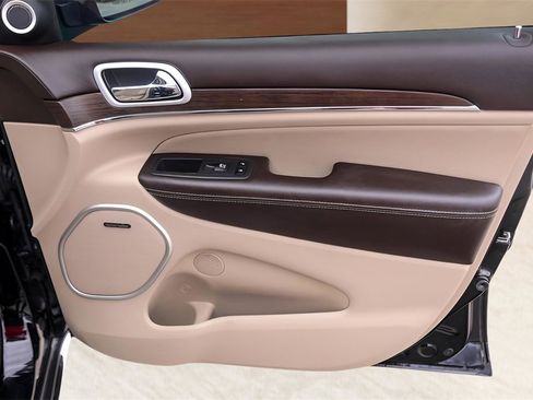 Used 2021 Jeep Grand Cherokee Summit image 29