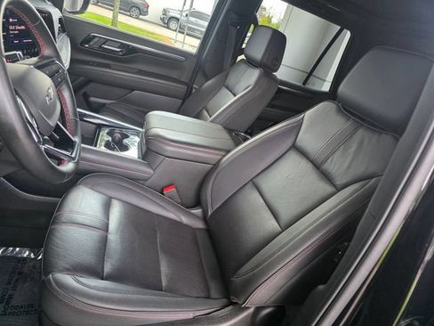 Used 2025 Chevrolet Tahoe RST w/ Comfort Package AWD/4WD image 28