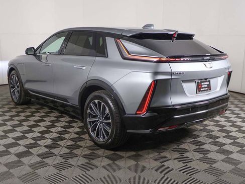Used 2025 Cadillac Lyriq Sport AWD/4WD image 14