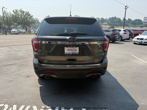 Used 2018 Ford Explorer XLT w/ Equipment Group 201A AWD/4WD image 6