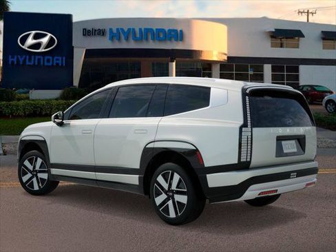 New 2026 Hyundai Ioniq 9 SEL image 5