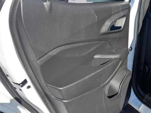 Used 2025 Chevrolet Trax LS w/ LS Convenience Package image 12