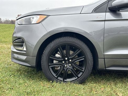 Used 2022 Ford Edge ST-Line image 18
